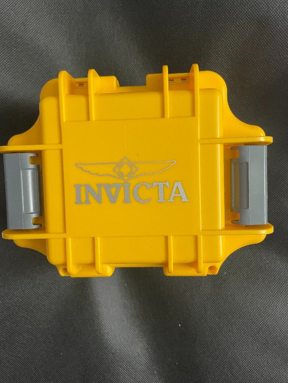 Invicta 1 slot case